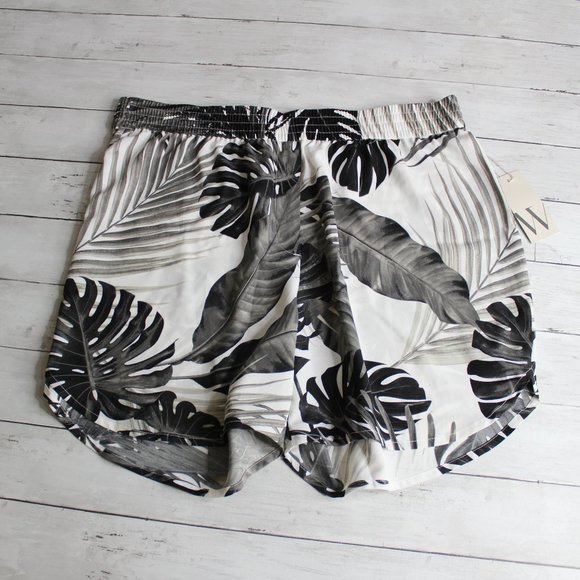 Worthington Women's Athletic Shorts Plus Size 3X 24W 26W Gray Black White - Picture 1 of 4